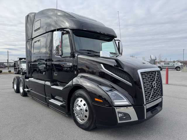 2022 Volvo  VNL64T860