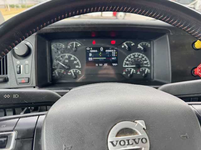 2022 Volvo  VNL64T860