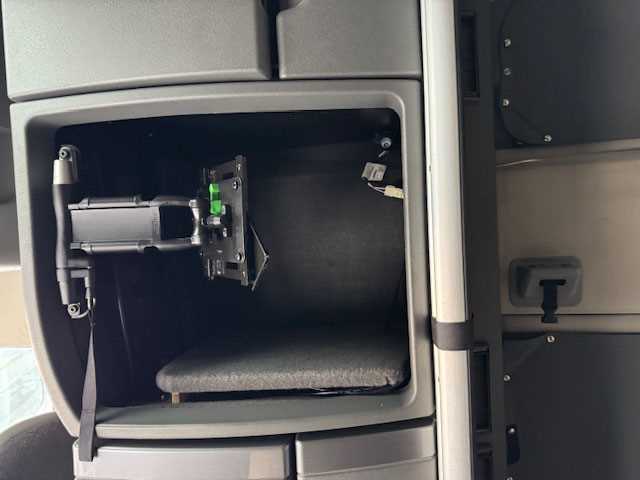 2022 Volvo  VNL64T860