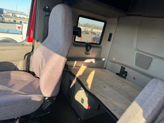 2021 International  LT625