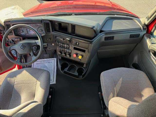 2021 International  LT625