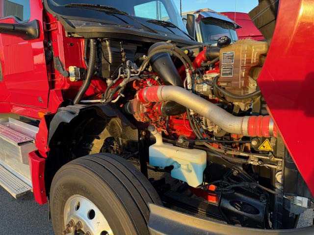 2021 International  LT625
