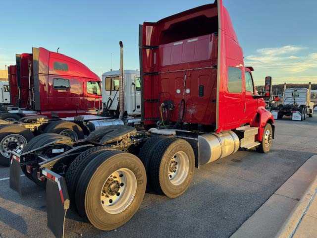 2021 International  LT625