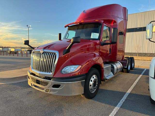 2021 International  LT625