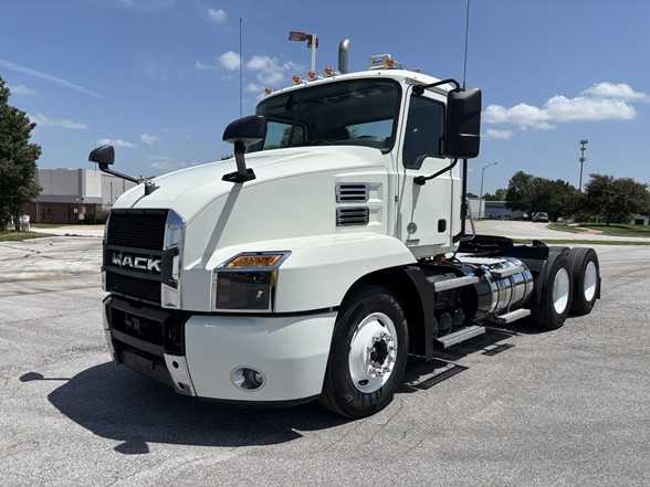 2020 Mack  AN64T