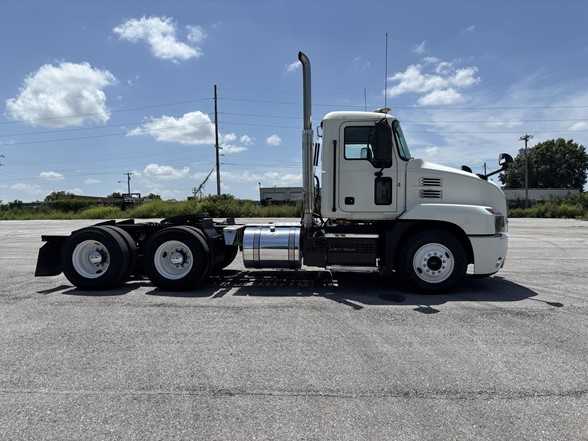 2020 Mack  AN64T