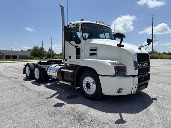 2020 Mack  AN64T