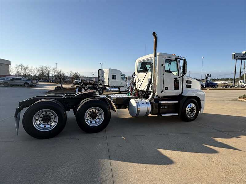 2020 Mack  AN64T