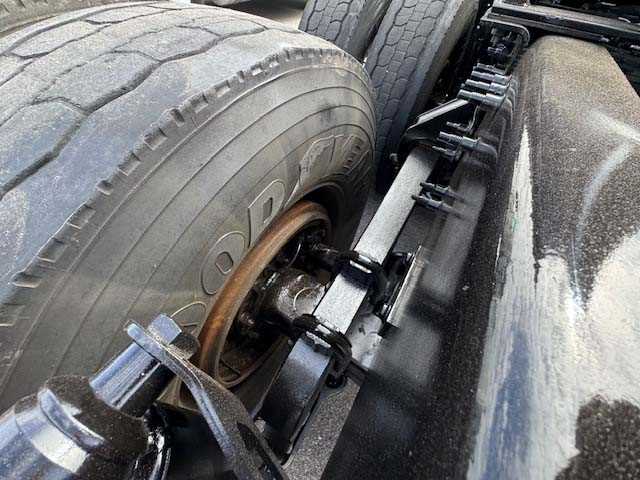 2023 Volvo  VNL64T860