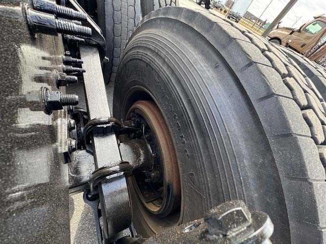 2023 Volvo  VNL64T860