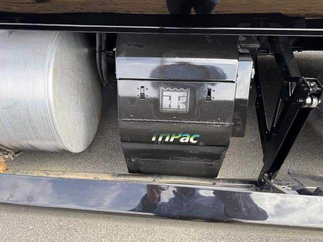 2023 Volvo  VNL64T860