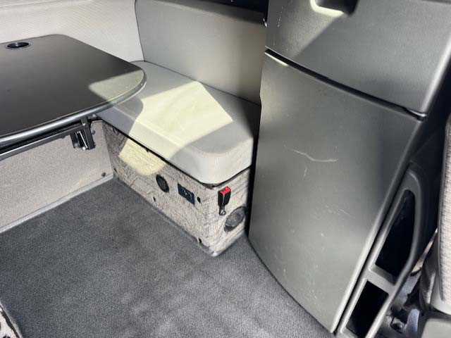 2023 Volvo  VNL64T860