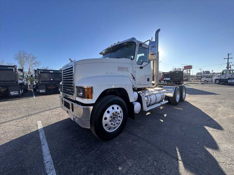 2020 Mack  PI64T