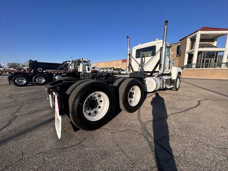 2020 Mack  PI64T