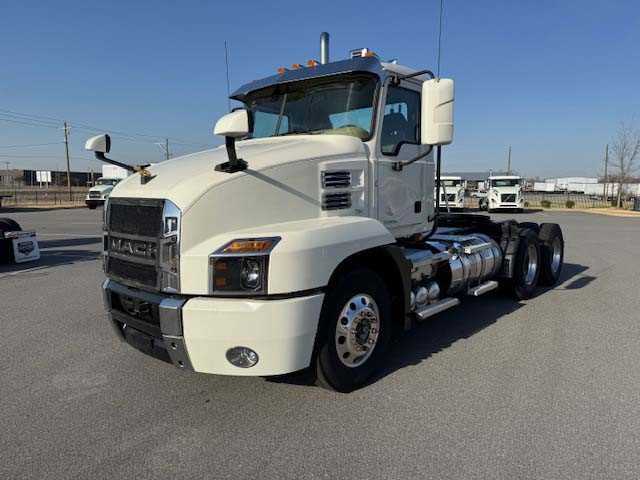 2022 Mack  AN64T