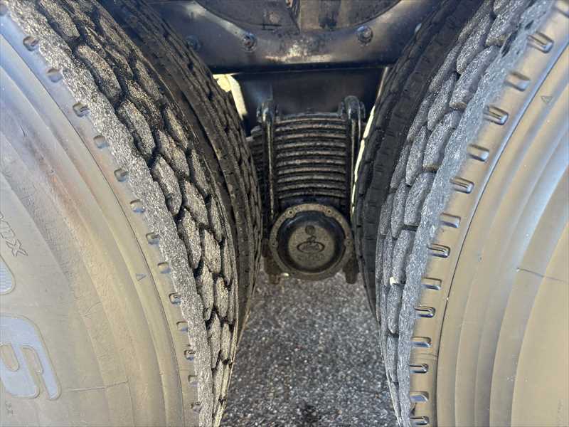 2019 Mack Granite - image 8