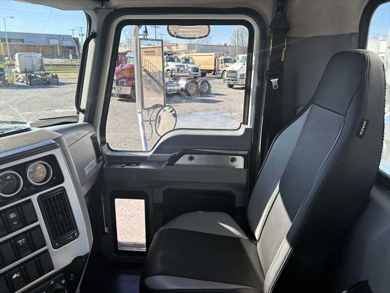 2019 Mack Granite - image 20