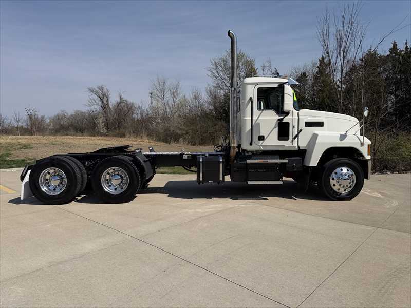 2024 Mack  PI64T