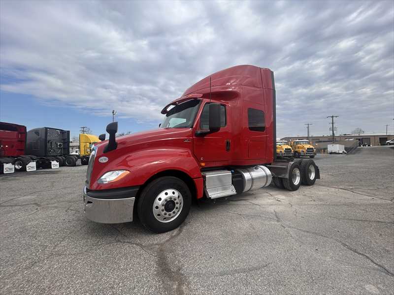 2021 International  LT625