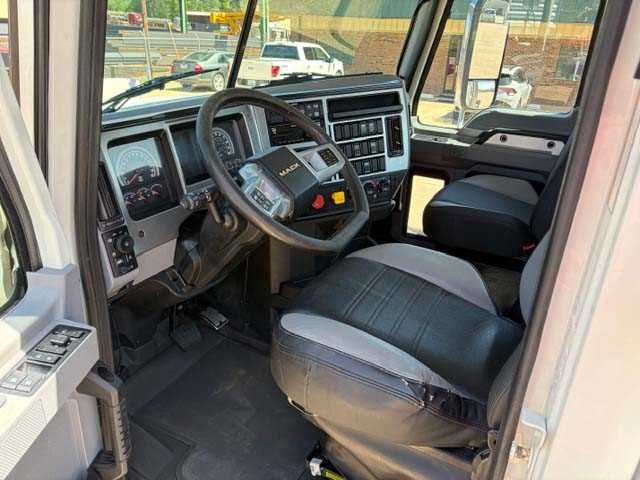 2021 Mack - image 11