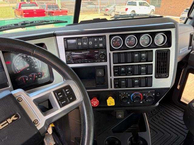 2025 Mack  PI64T