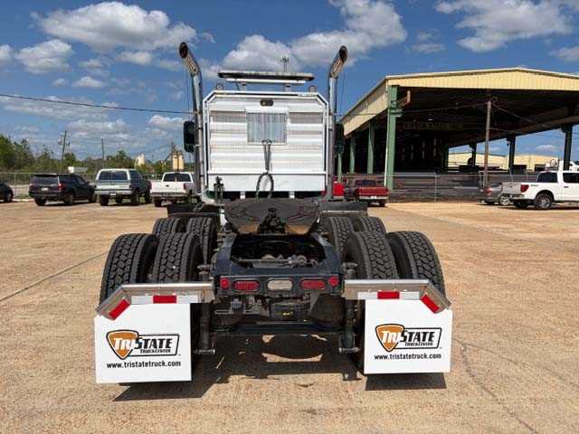 2025 Mack Pinnacle - image 4