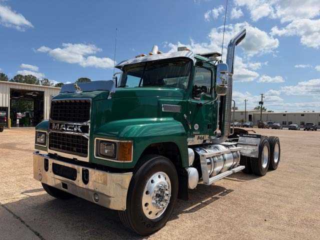 2025 Mack  PI64T