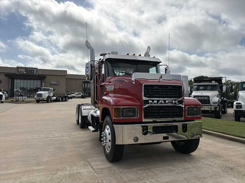 2025 Mack  PI64T