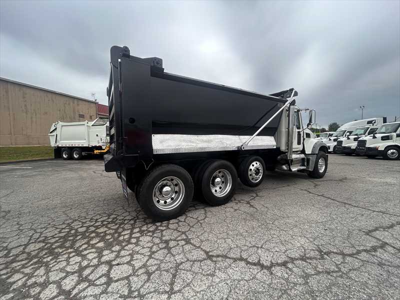 2019 Mack Granite - image 5