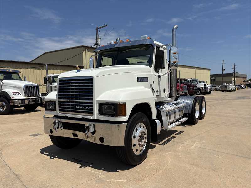 2020 Mack  PI64T