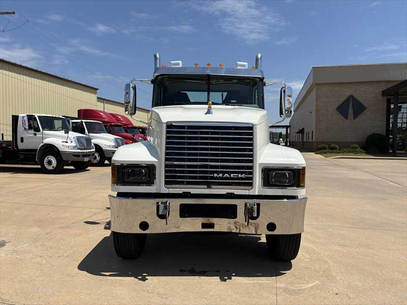 2020 Mack  PI64T
