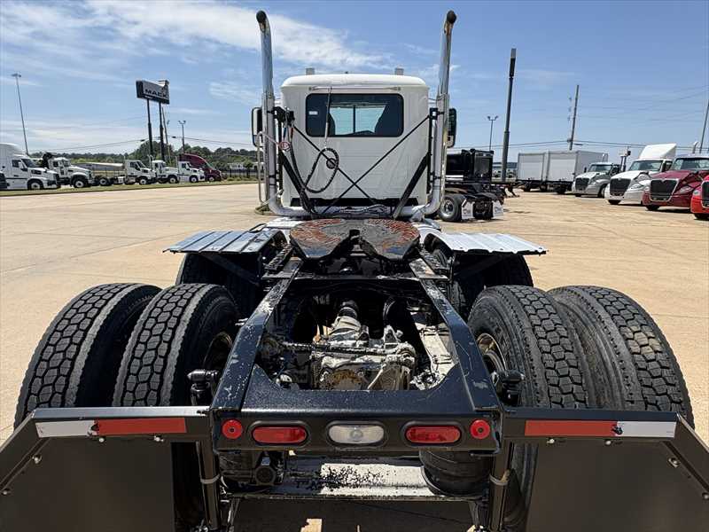 2020 Mack Pinnacle - image 4