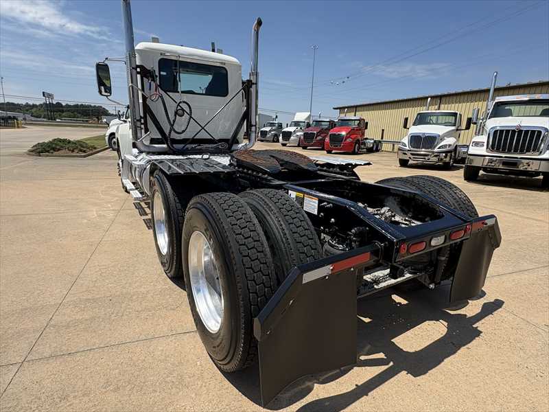 2020 Mack Pinnacle - image 3