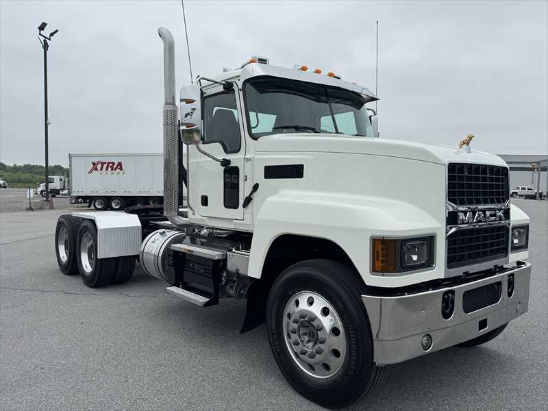 2022 Mack Pinnacle in Little Rock, AR — photo 2