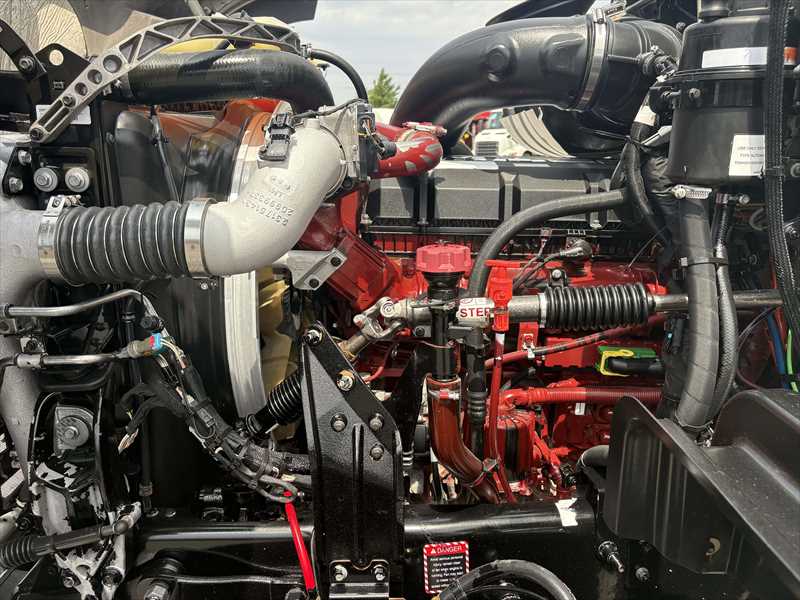 2022 Mack  GR64F