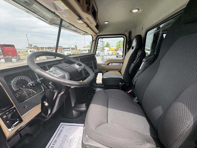 2022 Mack  GR64F