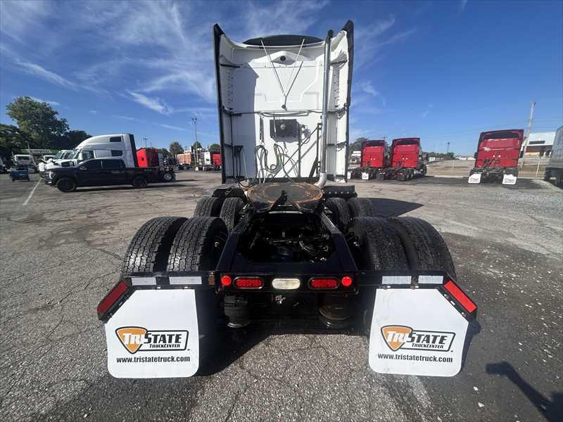 2021 Mack Anthem in Memphis, TN — photo 4