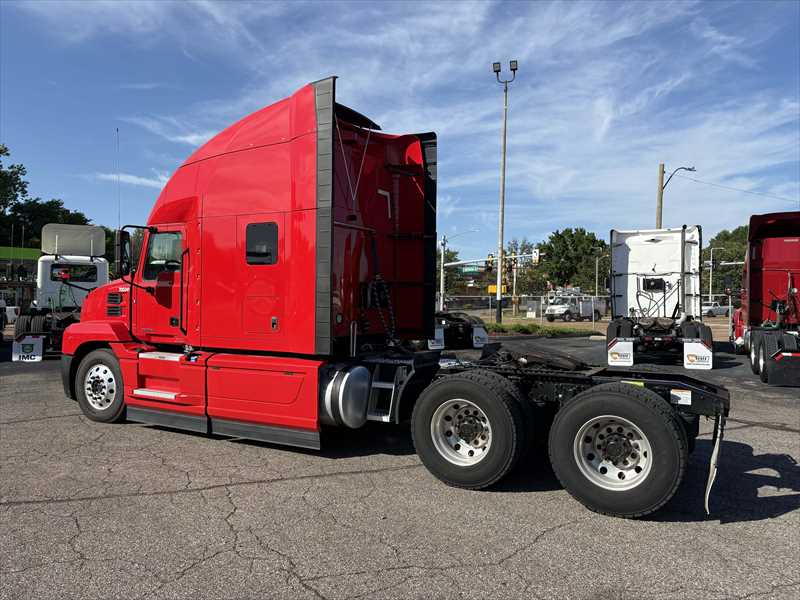 2024 Mack Anthem in Memphis, TN — photo 4