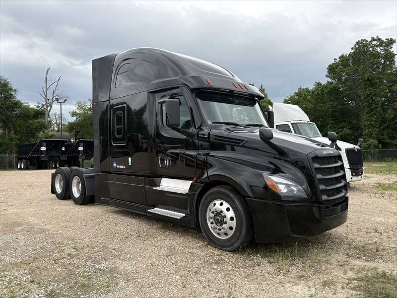 2024 Freightliner Cascadia in Jackson, MS — photo 2
