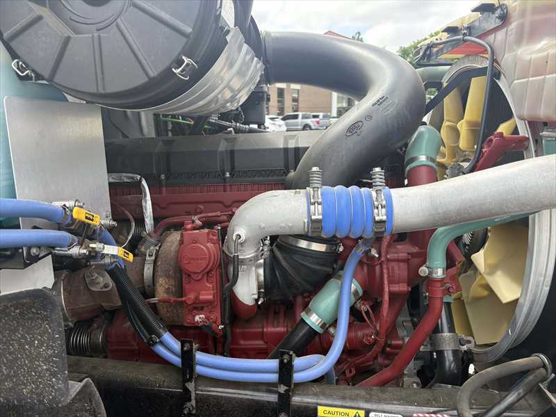 2024 Mack  GR64B