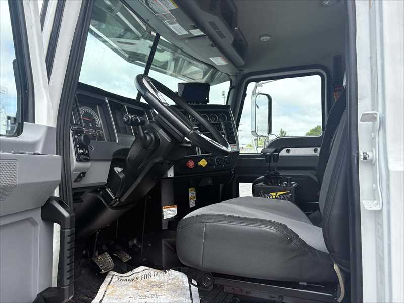 2024 Mack  GR64B
