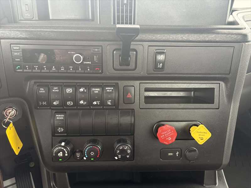2024 International  LT625