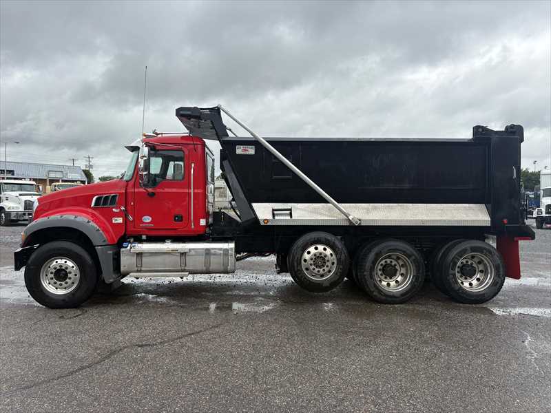 2021 Mack Granite in Memphis, TN — photo 2