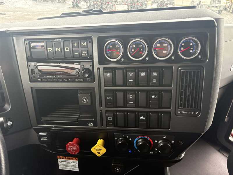 2024 Mack  AN64T
