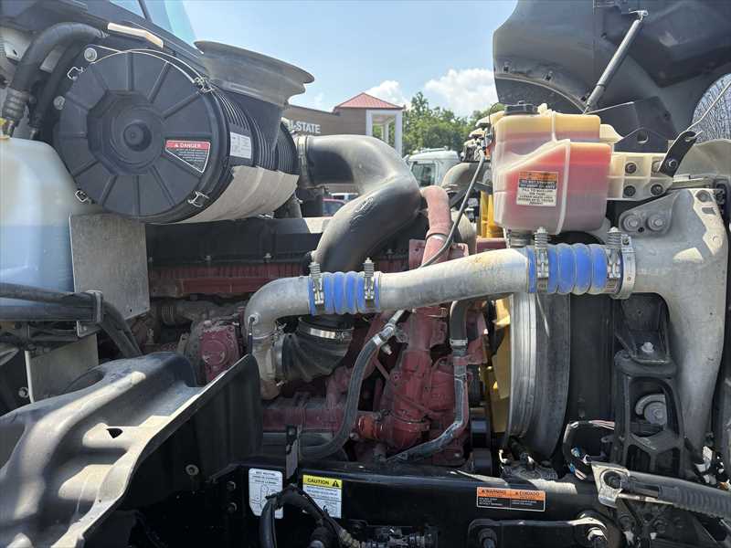 2024 Mack  GR64F