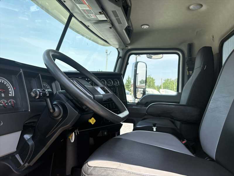 2024 Mack  GR64F