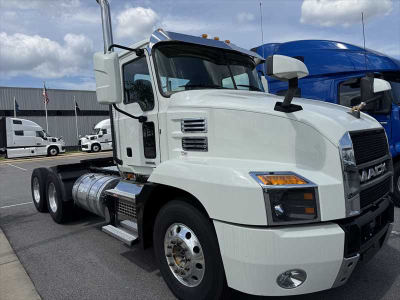 2023 Mack Anthem in Little Rock, AR — photo 2