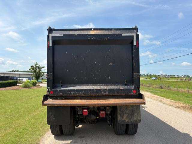 2025 Volvo  VHD84F300