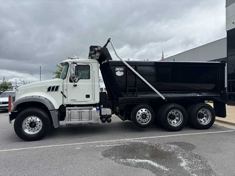2020 Mack Granite in Little Rock, AR — photo 2
