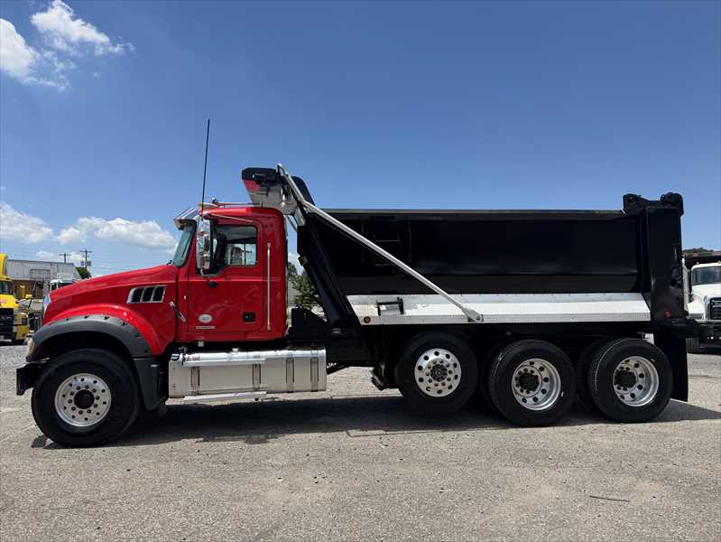 2021 Mack Granite in Memphis, TN — photo 2